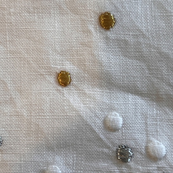 Wildflower embroidered linen napkin set of 4 | MagicLinen Linen Embroidered Placemats & Napkins Set of 4 New